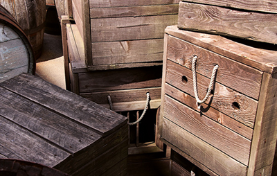 ship wooden crates, ship wooden pallets, wood pallets, difference between pallets and crates